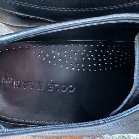 Cole Haan - Leather Dress Shoes -  Like New - Picture 4 of 6